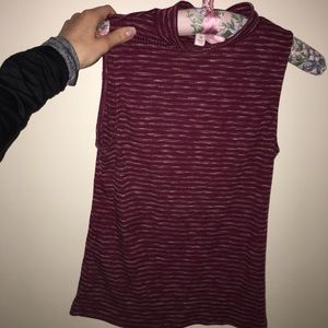 Heathered maroon crop top